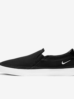 Nike Women’s Slip-On Loafer - Black/White
